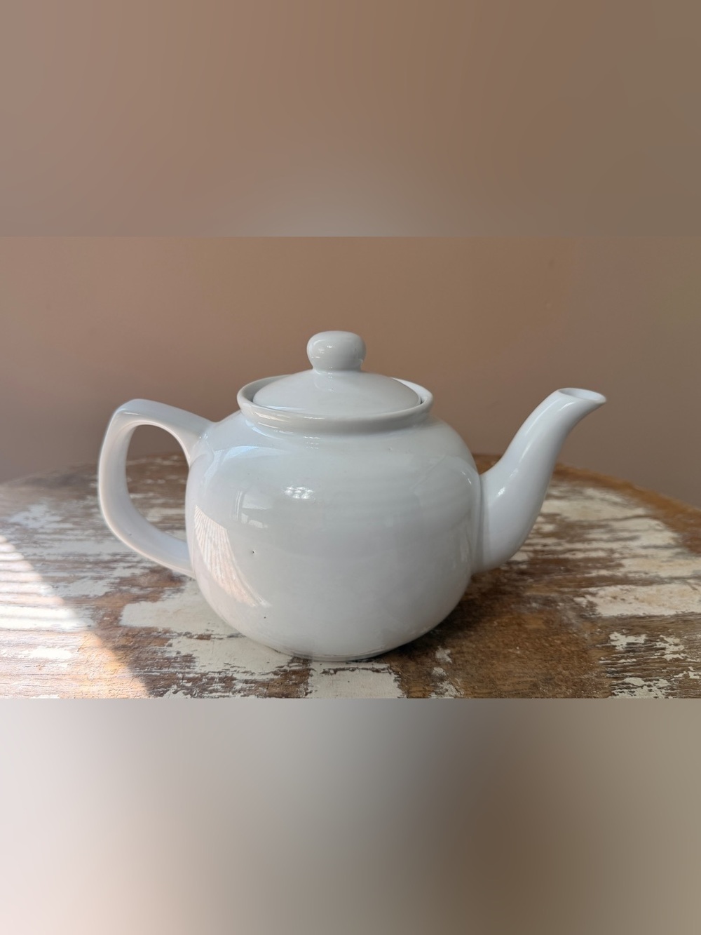 English Tea Store Classic White Ceramic Teapot - Elegant Home Art Accent